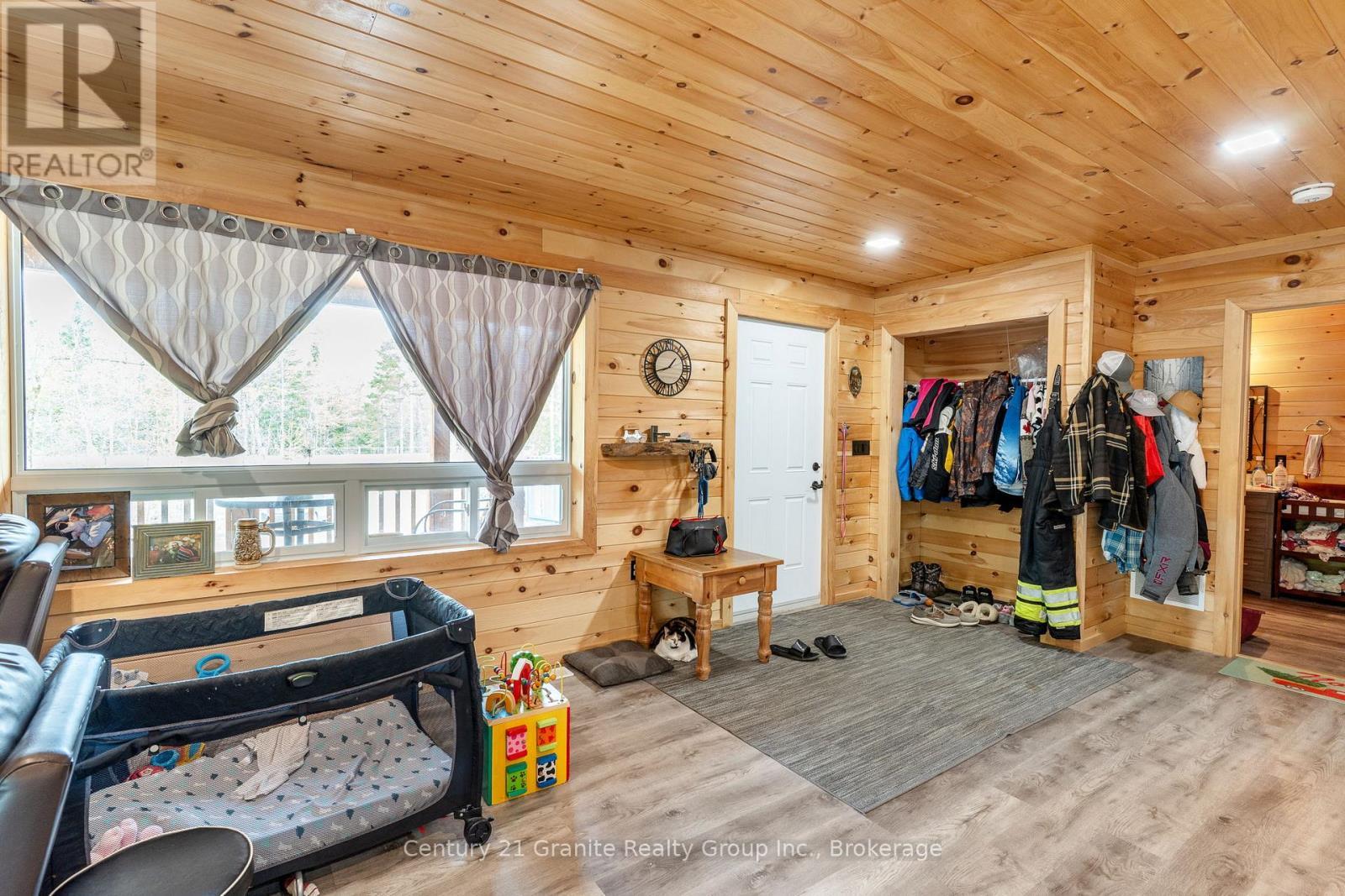 10498 Highway 118, Algonquin Highlands (Stanhope), ON - Indoor