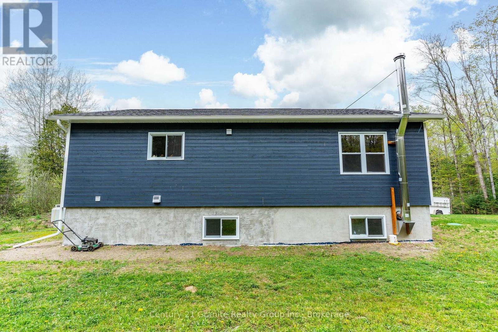 10498 Highway 118, Algonquin Highlands (Stanhope), ON - Outdoor