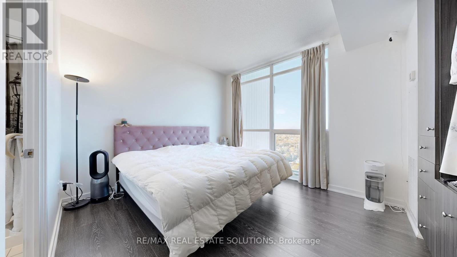 3102 - 33 Singer Court, Toronto, ON - Indoor Photo Showing Bedroom