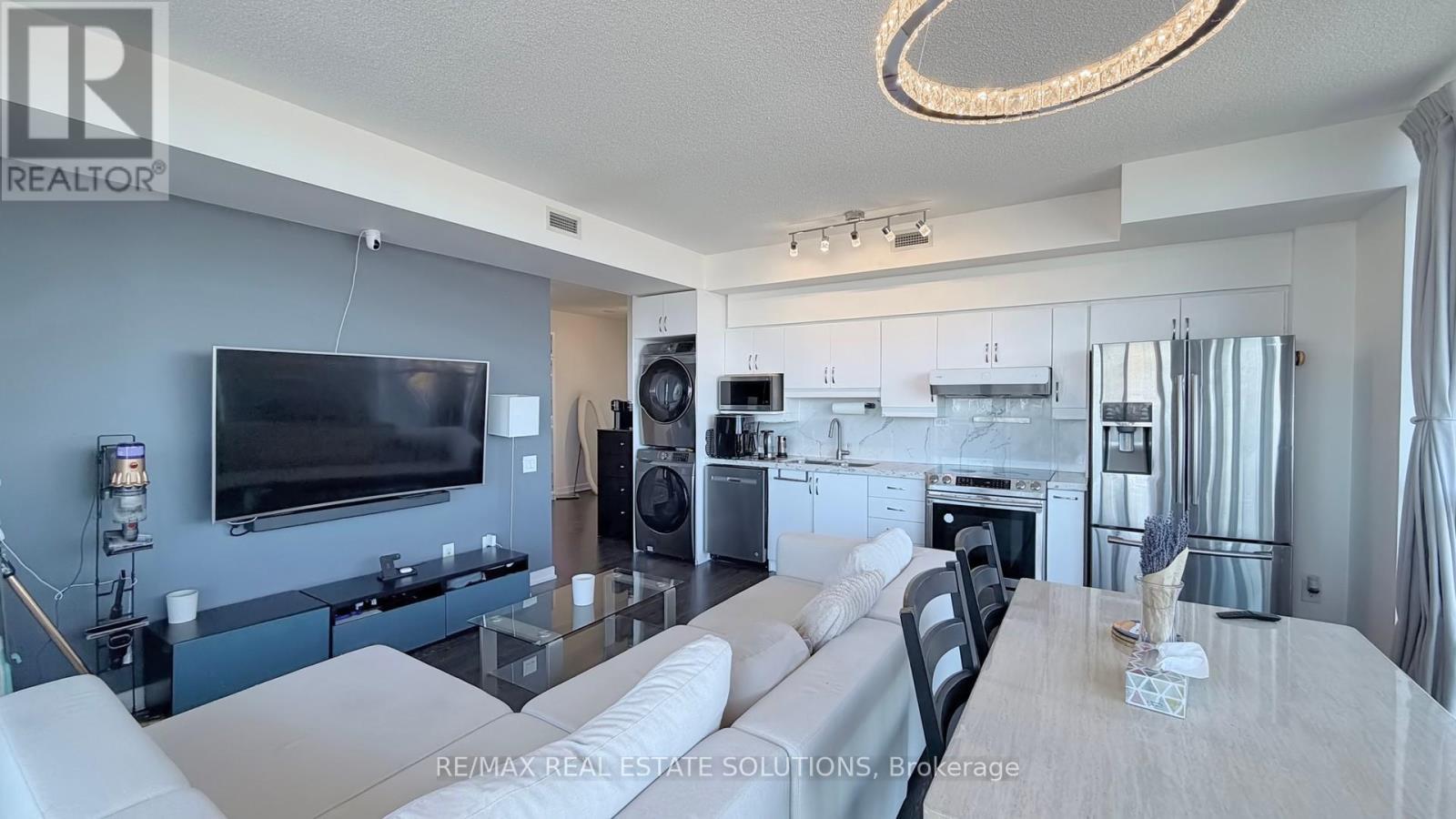 3102 - 33 Singer Court, Toronto, ON - Indoor