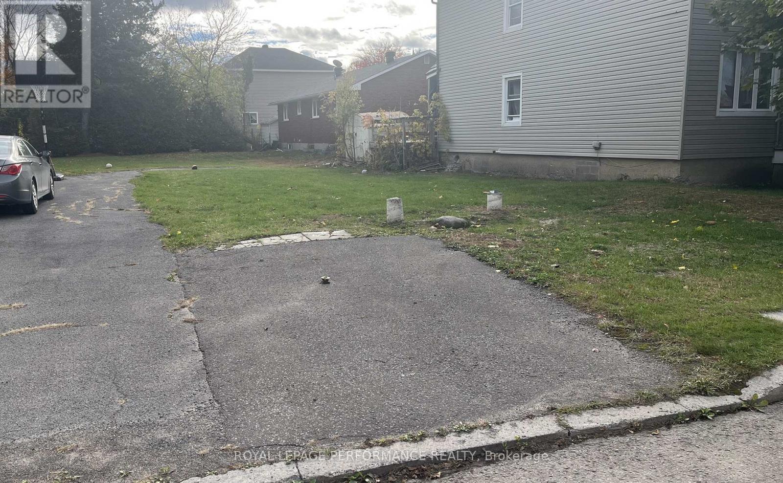 216 -218 Nelson Street E, Hawkesbury, ON