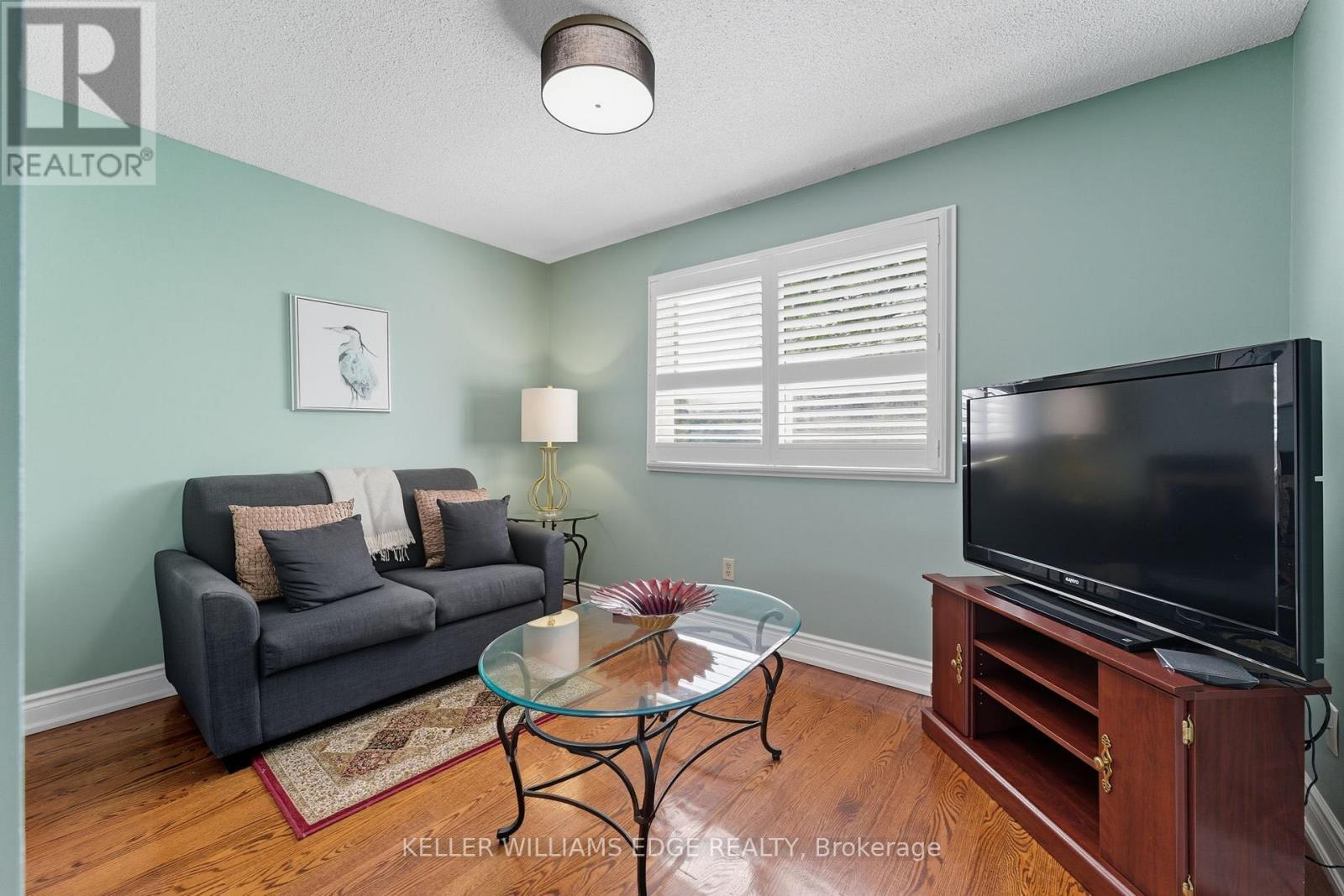 3043 Vanderbilt Road, Mississauga, ON - Indoor Photo Showing Living Room