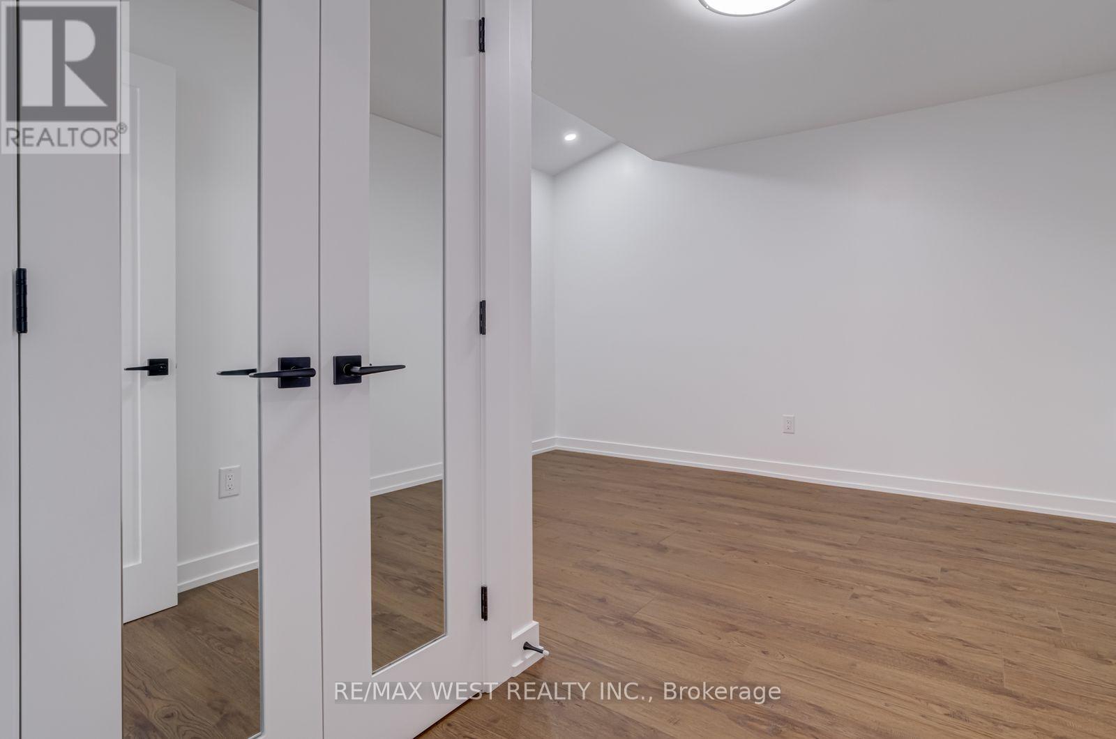 Main - 152 Clarence Street, Brampton, ON - Indoor Photo Showing Other Room