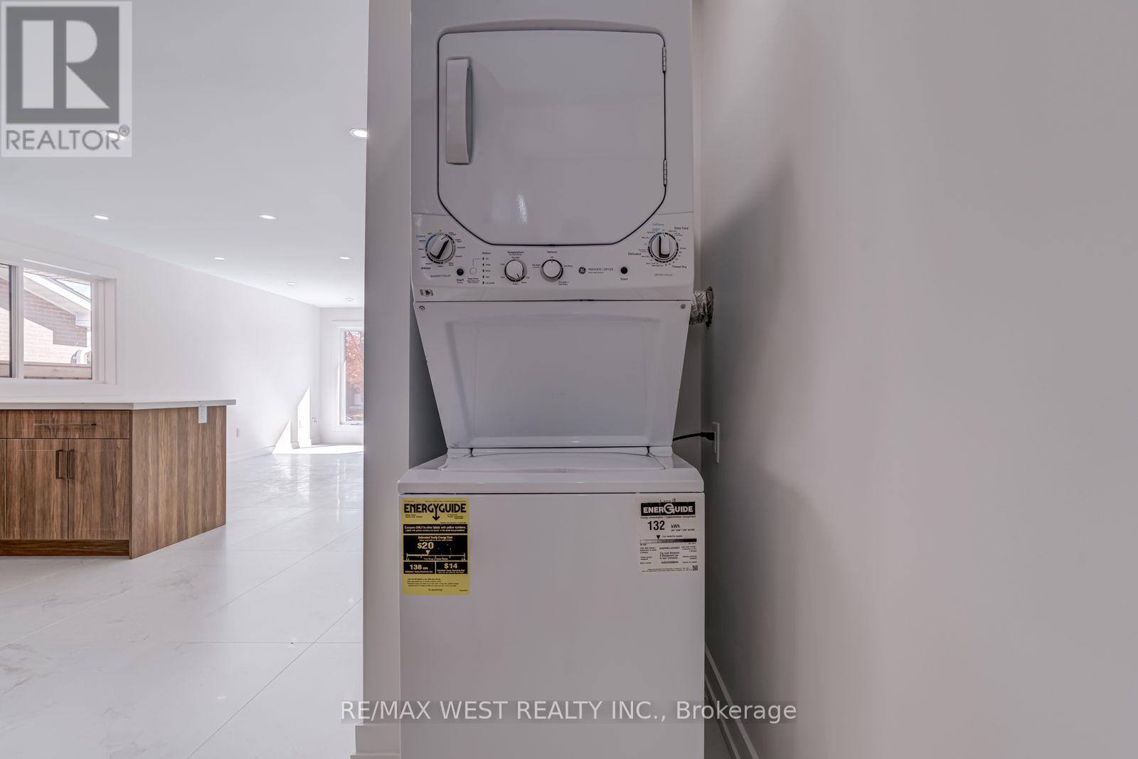Main - 152 Clarence Street, Brampton, ON - Indoor Photo Showing Laundry Room