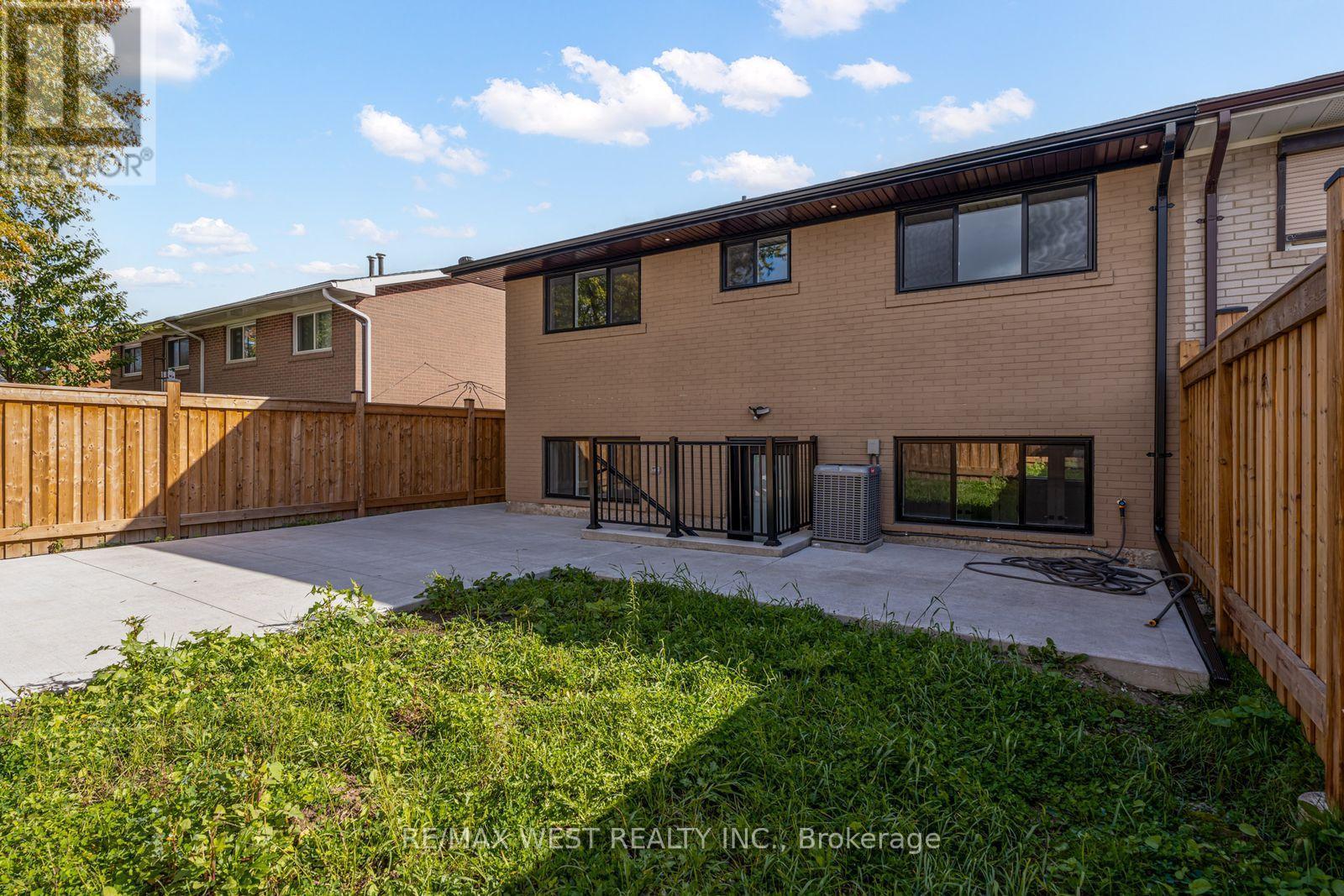 Main - 152 Clarence Street, Brampton, ON - Outdoor With Exterior