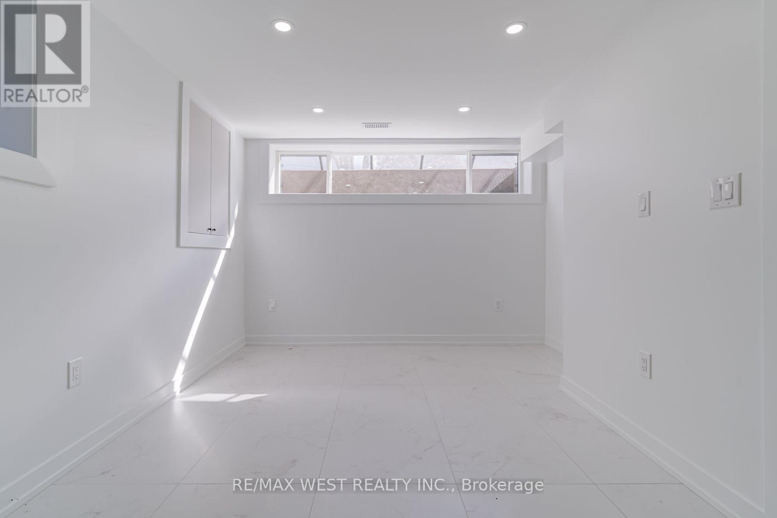 Lower - 152 Clarence Street, Brampton, ON - Other