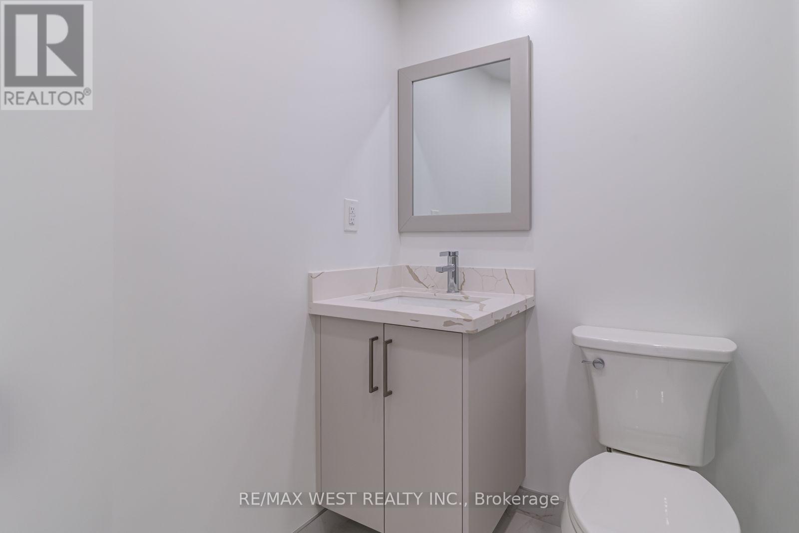 Lower - 152 Clarence Street, Brampton, ON - Indoor Photo Showing Bathroom