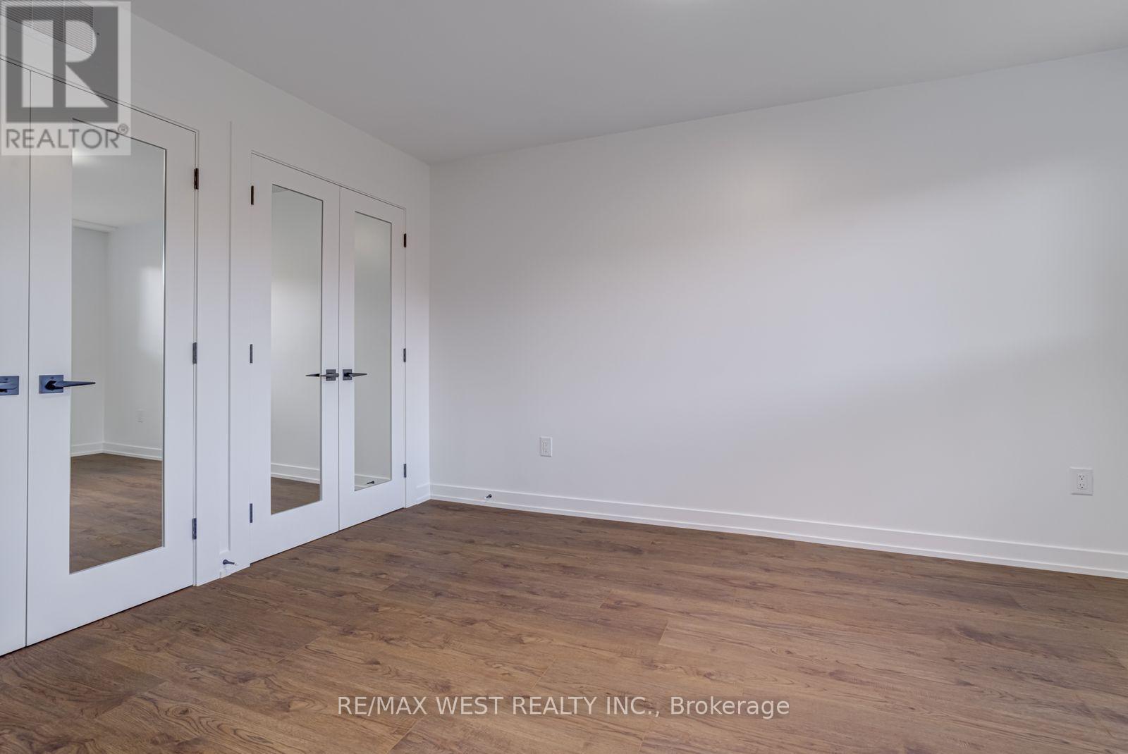 Lower - 152 Clarence Street, Brampton, ON - Indoor Photo Showing Other Room