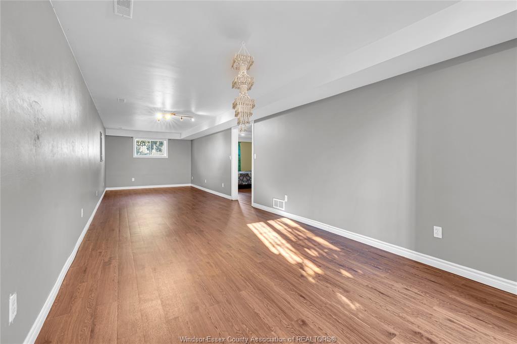 674 Labute, Tecumseh, ON