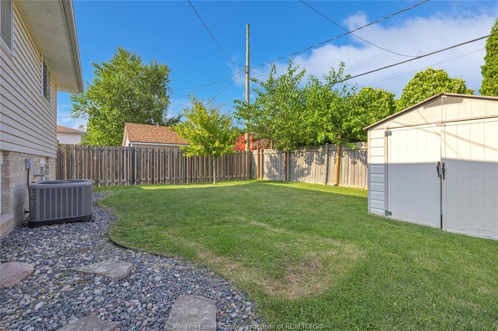 674 Labute, Tecumseh, ON