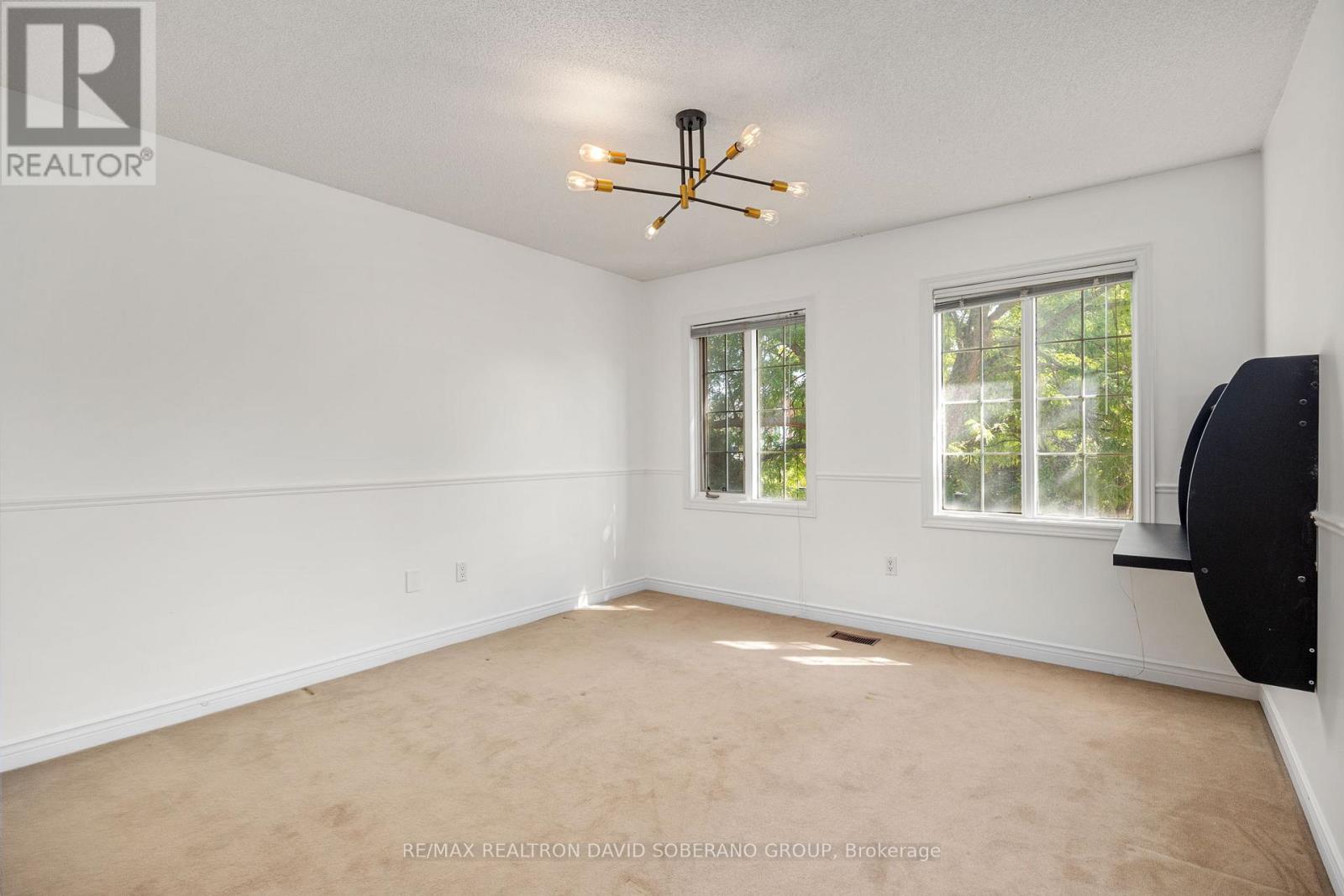 10 Tillingham Keep, Toronto, ON - Indoor Photo Showing Other Room