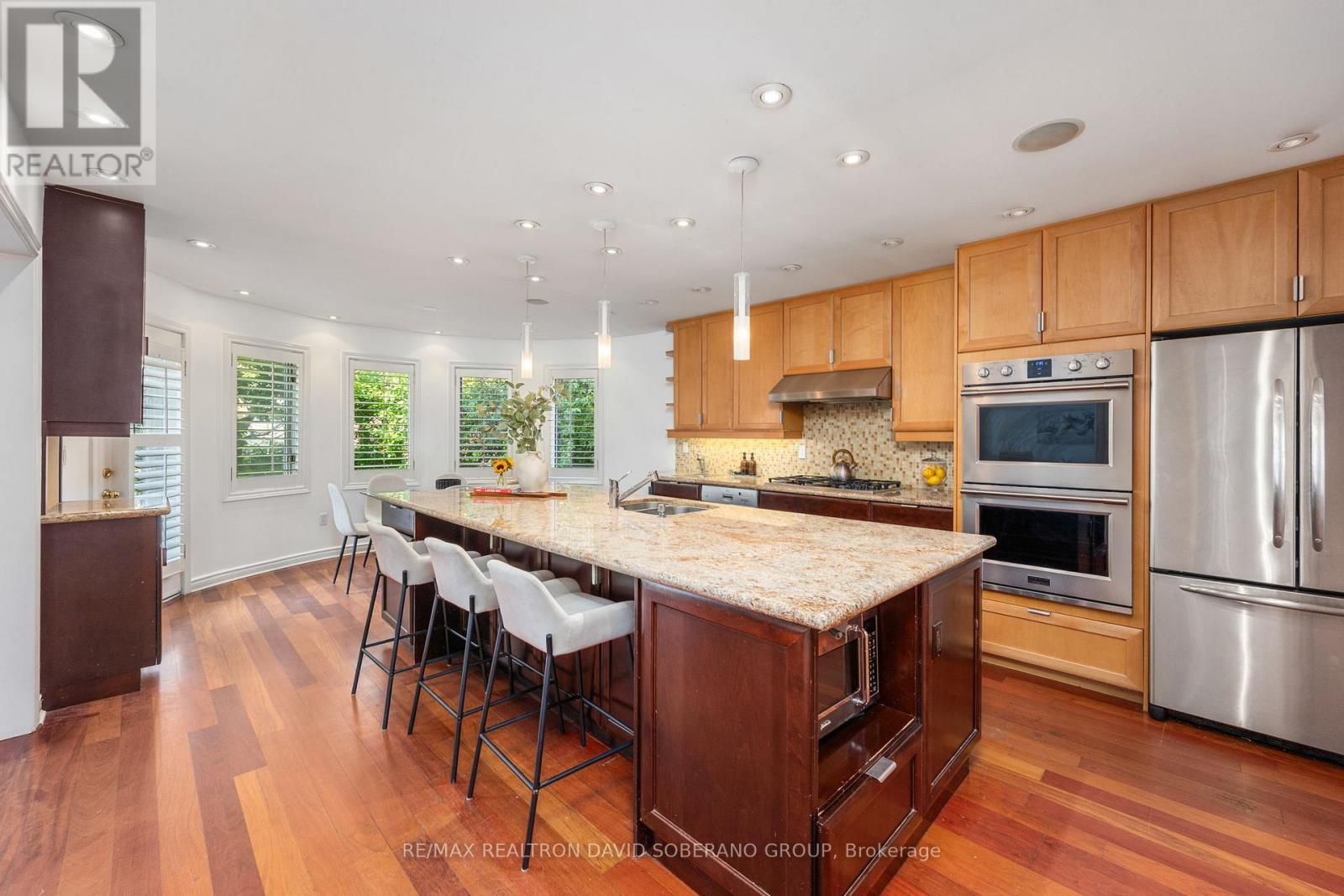 10 Tillingham Keep, Toronto, ON - Indoor Photo Showing Kitchen With Stainless Steel Kitchen With Upgraded Kitchen