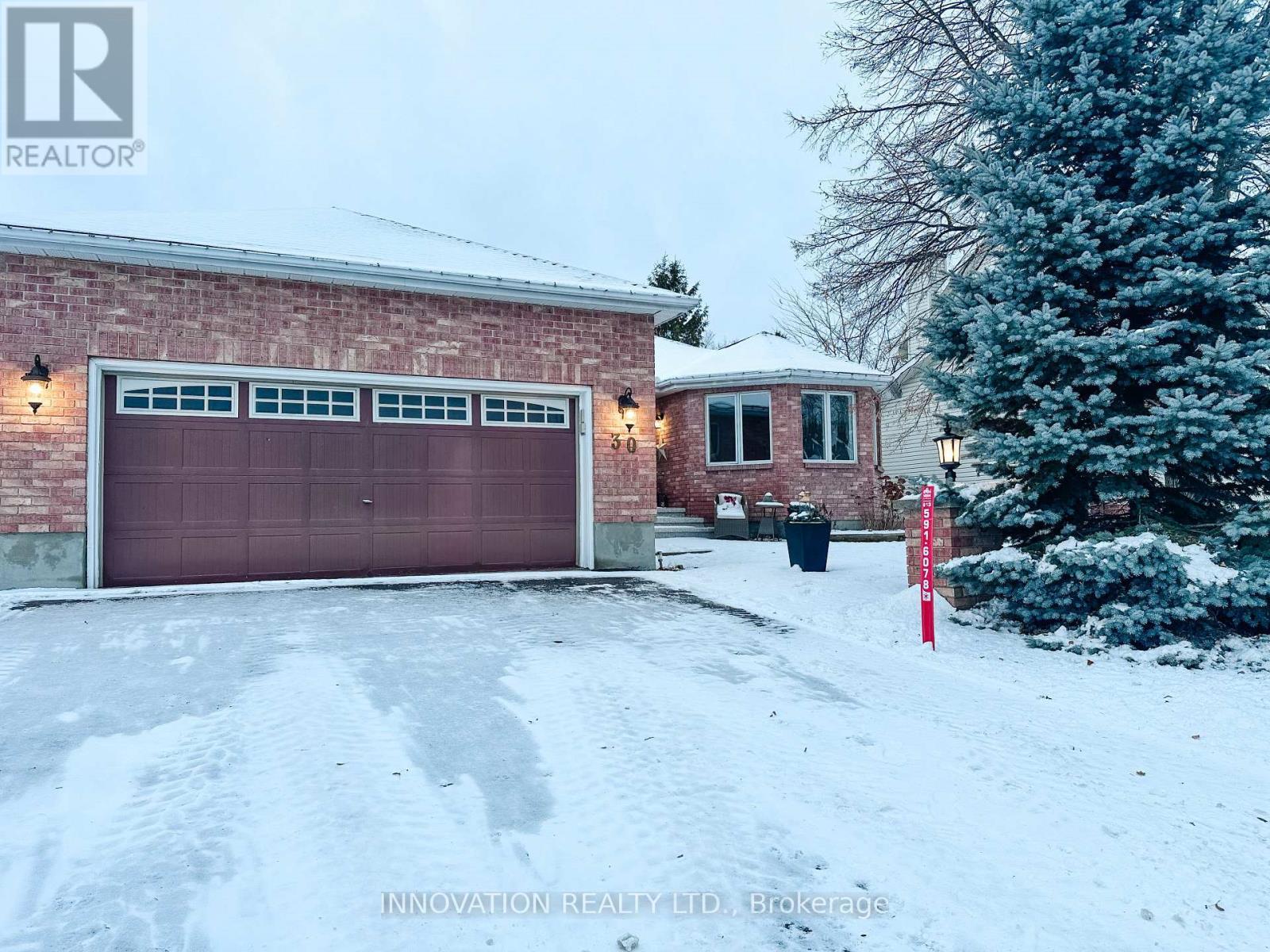 Detached bungalow in the heart of Stittsville - 30 Randall James Drive, Ottawa, ON - Outdoor