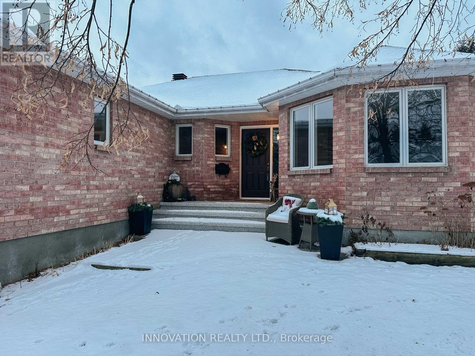 Two car garage w inside entry - 30 Randall James Drive, Ottawa, ON - Outdoor