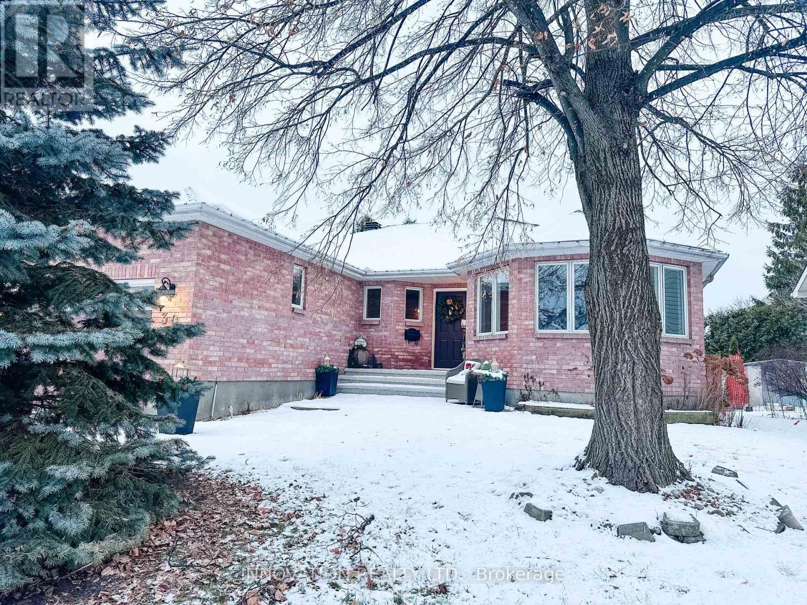 Lovely, manageable lot! - 30 Randall James Drive, Ottawa, ON - Outdoor