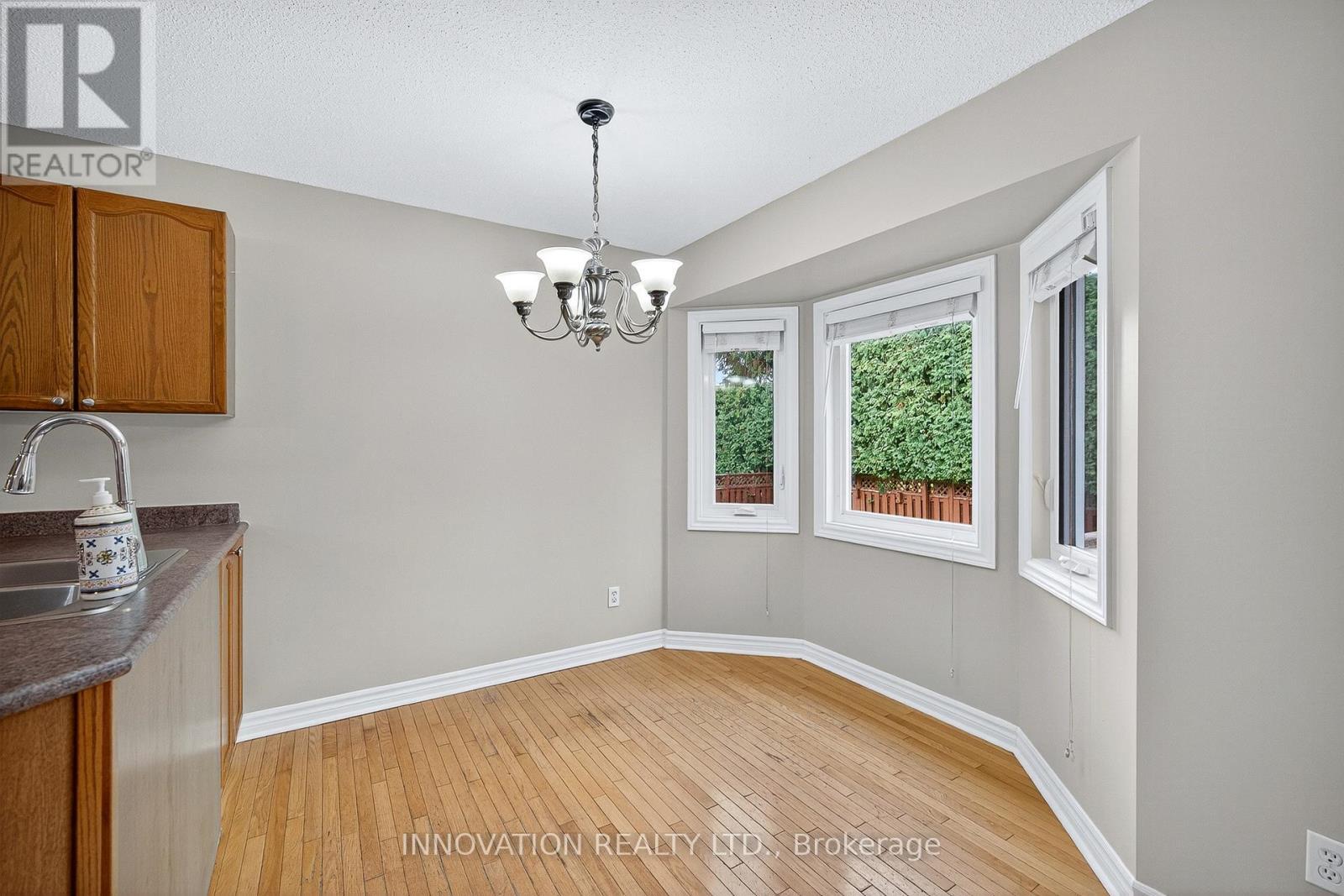 30 Randall James Drive, Ottawa, ON - Indoor