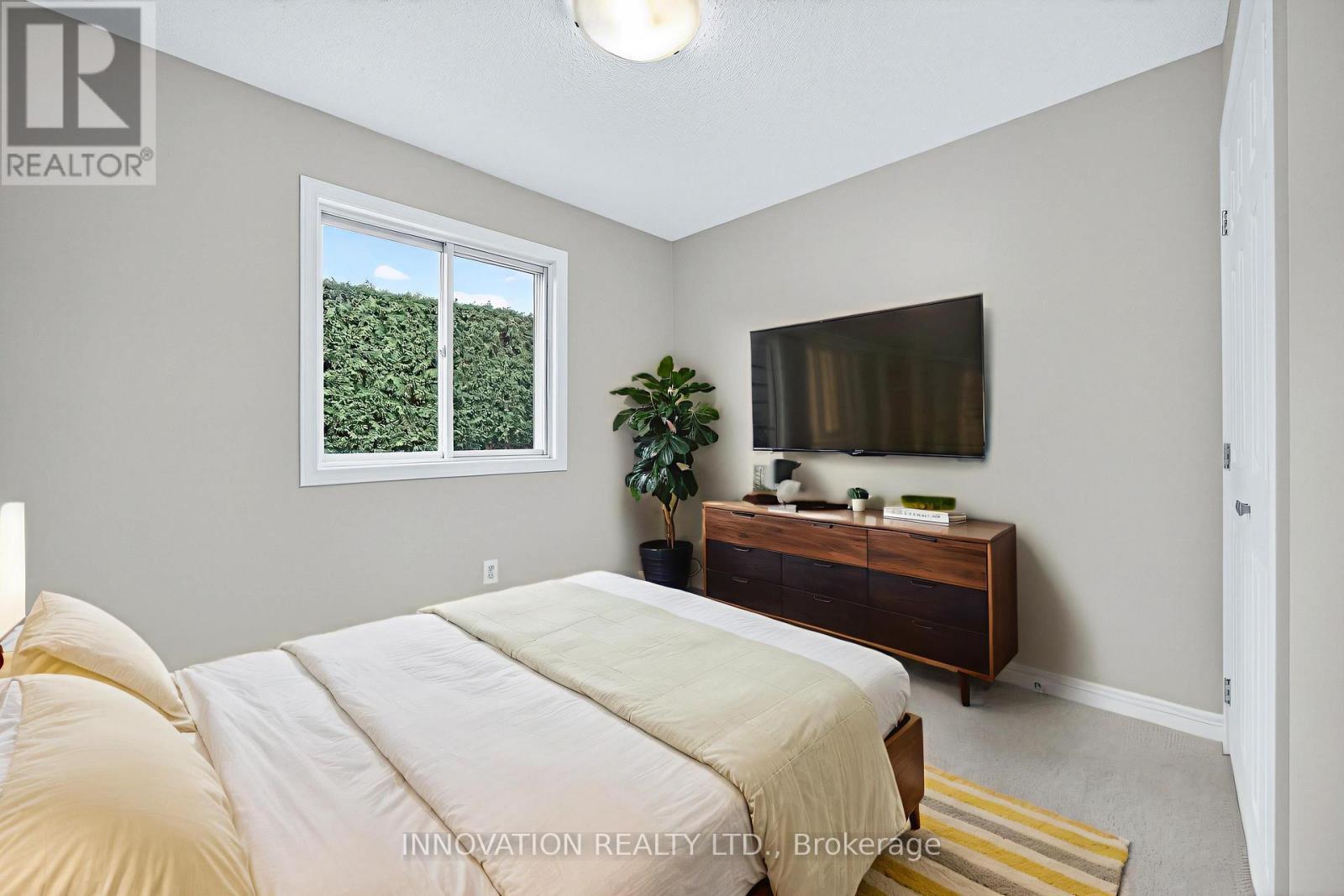 30 Randall James Drive, Ottawa, ON - Indoor Photo Showing Bedroom