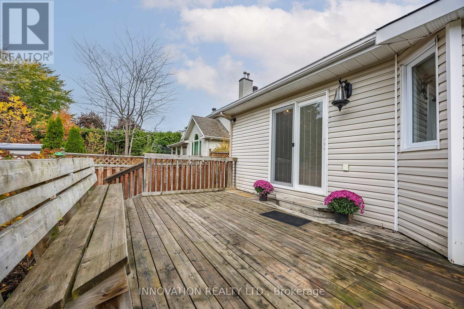 Spacious deck with bench seating - 30 Randall James Drive, Ottawa, ON - Outdoor With Deck Patio Veranda With Exterior
