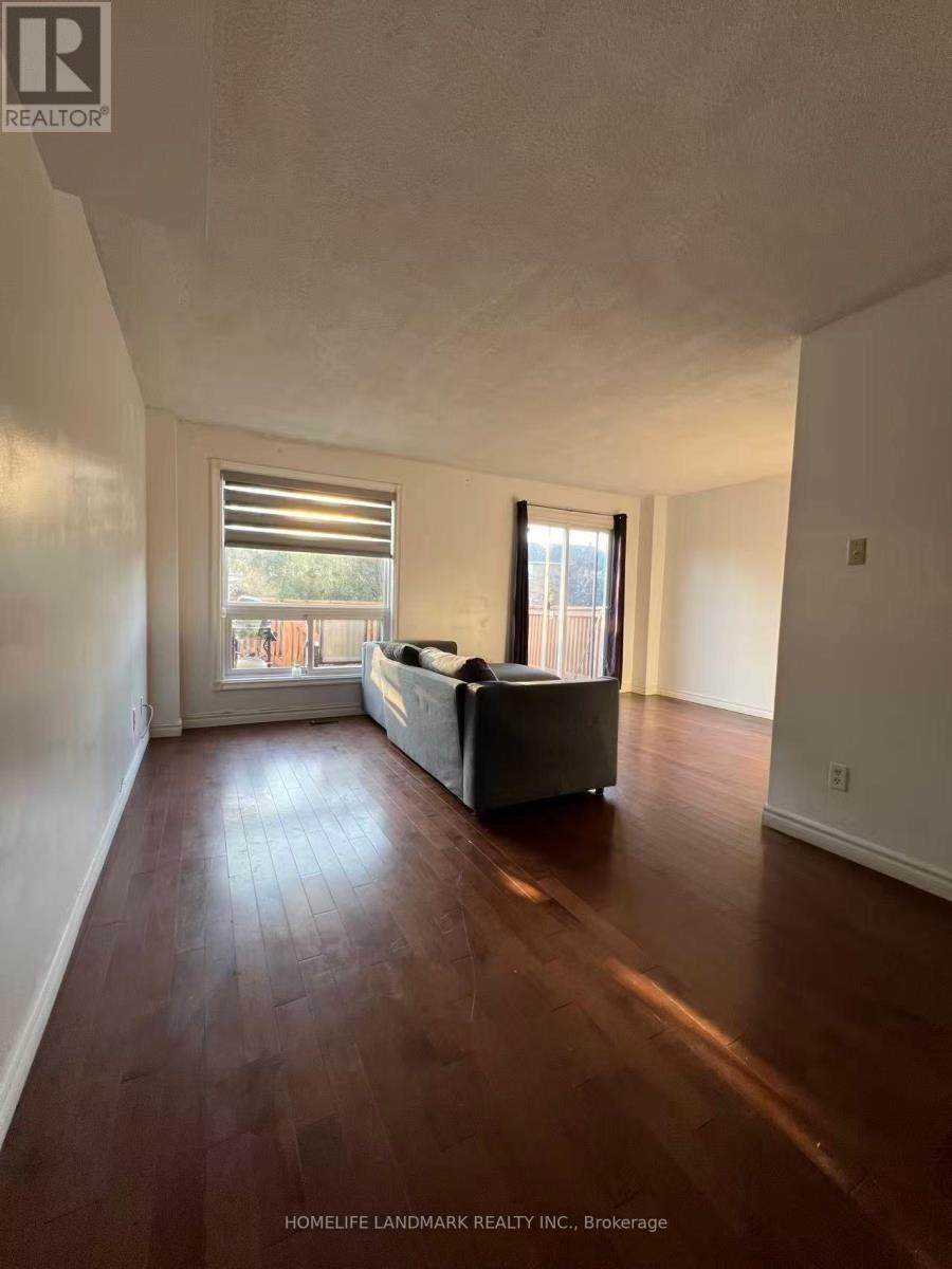 1016 Lucerne Crescent, Mississauga, ON - Indoor