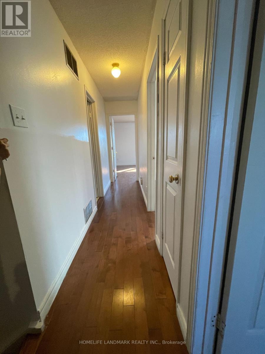 1016 Lucerne Crescent, Mississauga, ON - Indoor Photo Showing Other Room