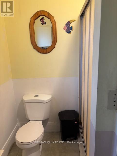 1392 Queensborough Road, Tweed (Elzevir (Twp)), ON - Indoor Photo Showing Bathroom
