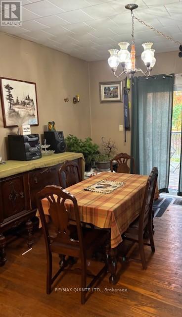 1392 Queensborough Road, Tweed (Elzevir (Twp)), ON - Indoor Photo Showing Dining Room