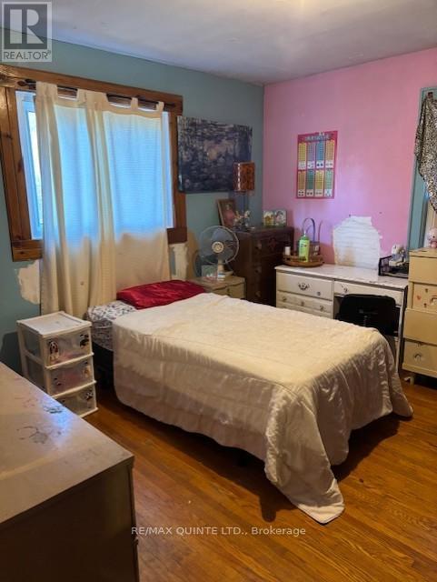 1392 Queensborough Road, Tweed (Elzevir (Twp)), ON - Indoor Photo Showing Bedroom
