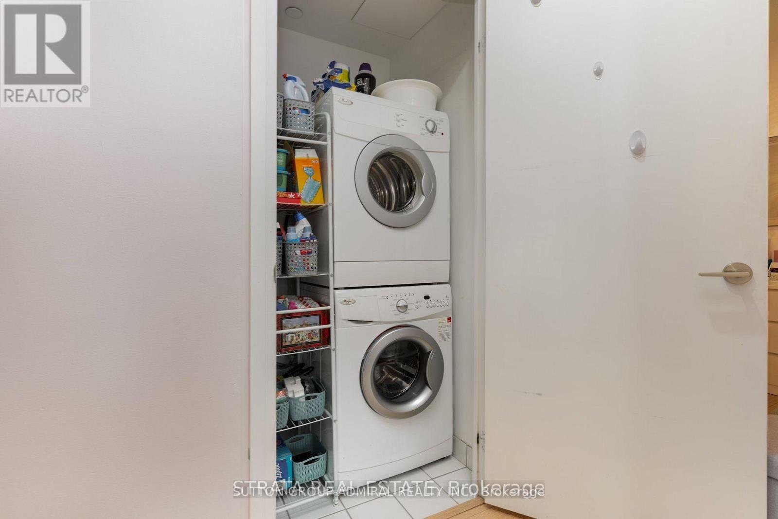 3505 - 55 Ann O'Reilly Road, Toronto, ON - Indoor Photo Showing Laundry Room