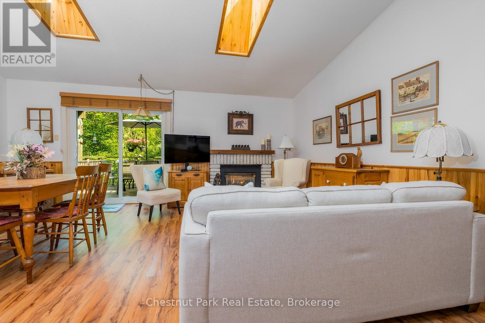 197 Escarpment Crescent, Collingwood, ON - Indoor With Fireplace