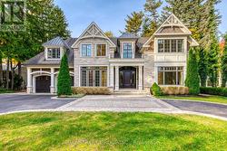 1031 LAKESHORE ROAD W Oakville, ON L6L 1E7