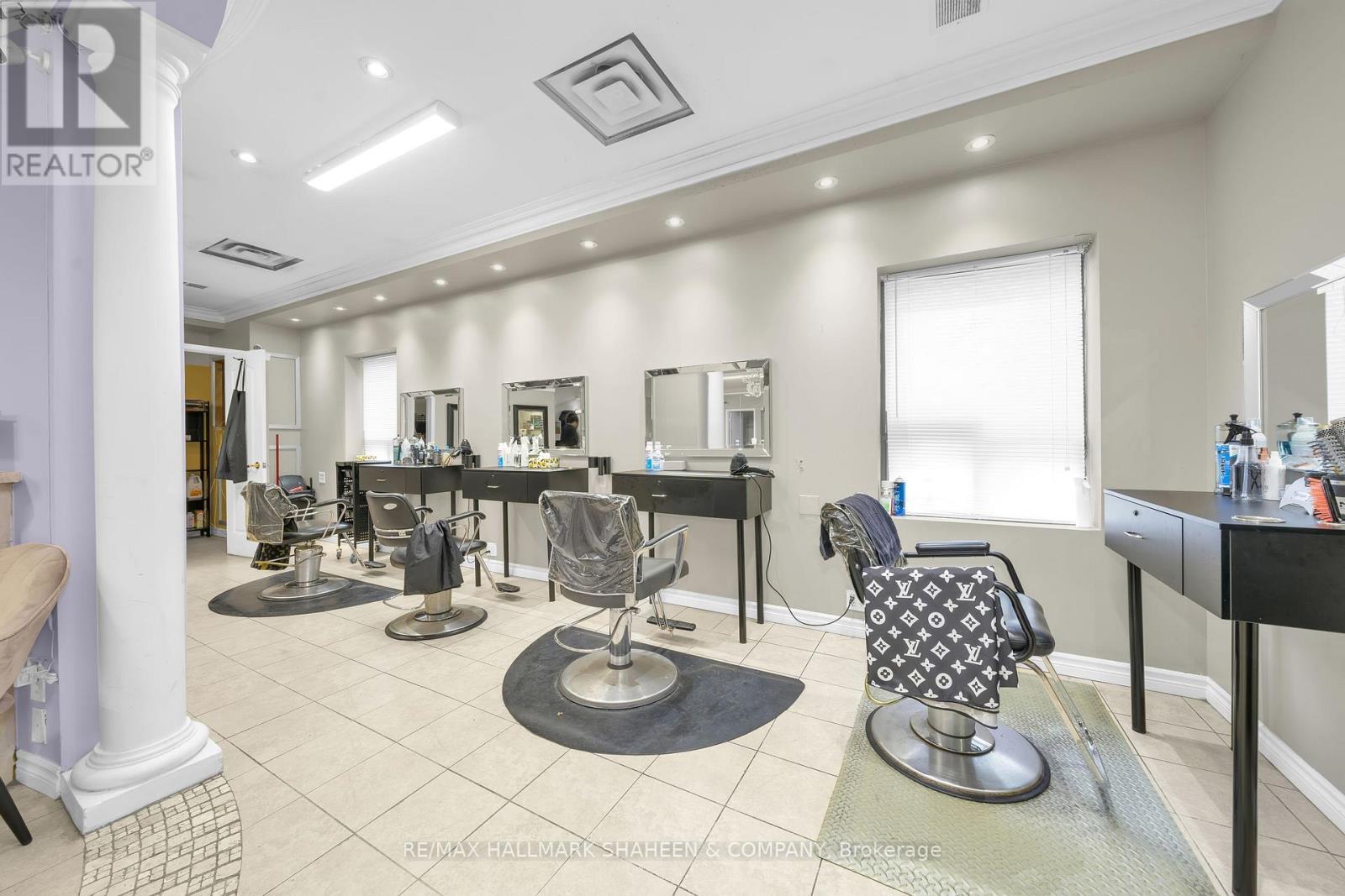 4823 Leslie Street, Toronto, ON