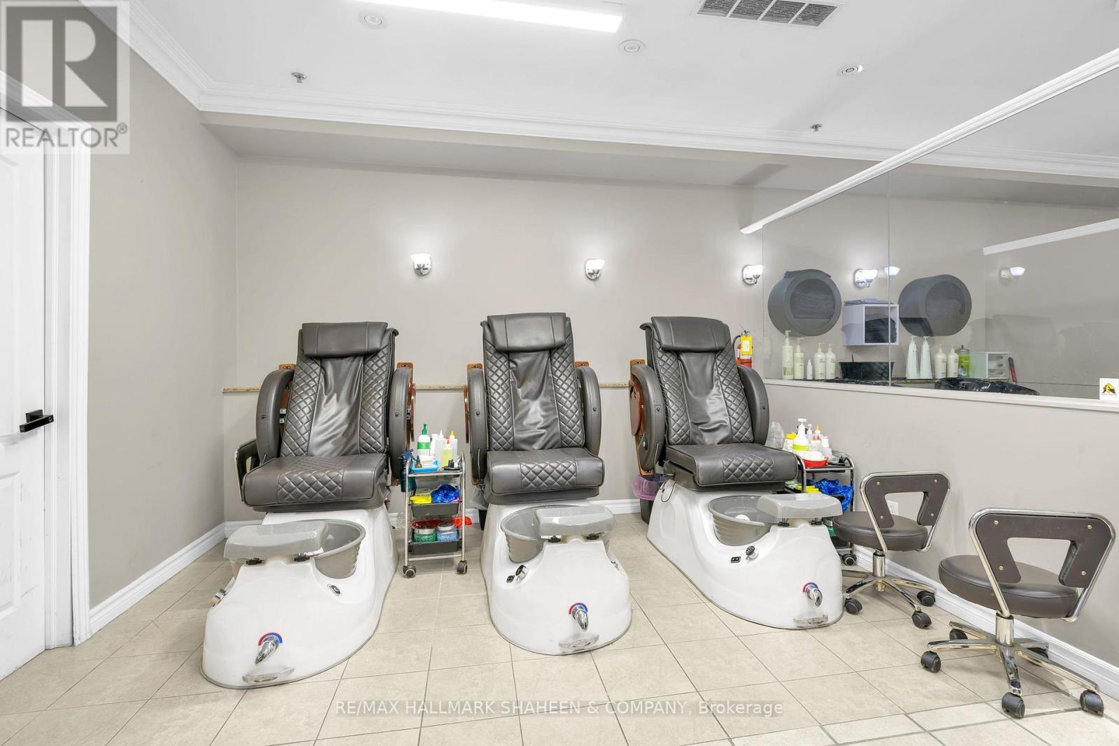 4823 Leslie Street, Toronto, ON