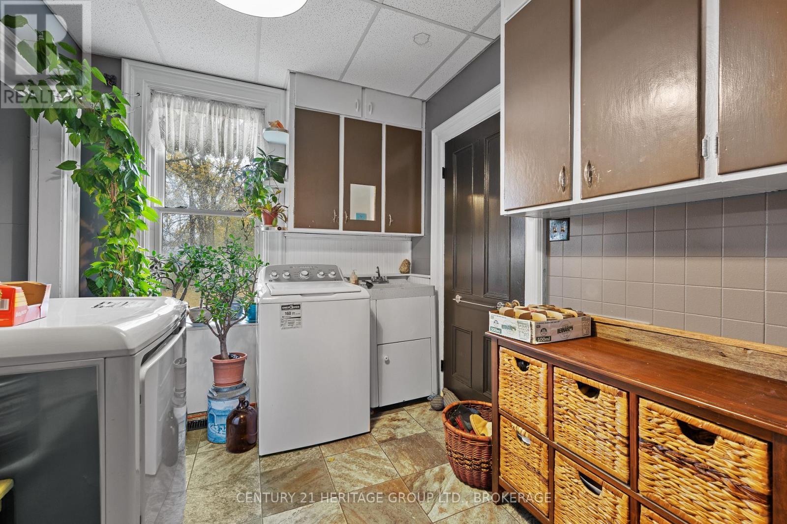 2pc Bathroom/Laundry room - 4734 County Rd 2, Asphodel-Norwood, ON - Indoor Photo Showing Laundry Room