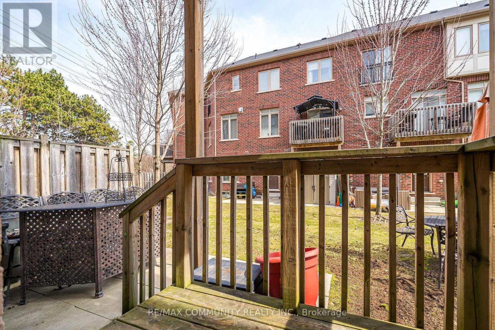 2057 Cliff Road, Mississauga, ON - Outdoor With Exterior