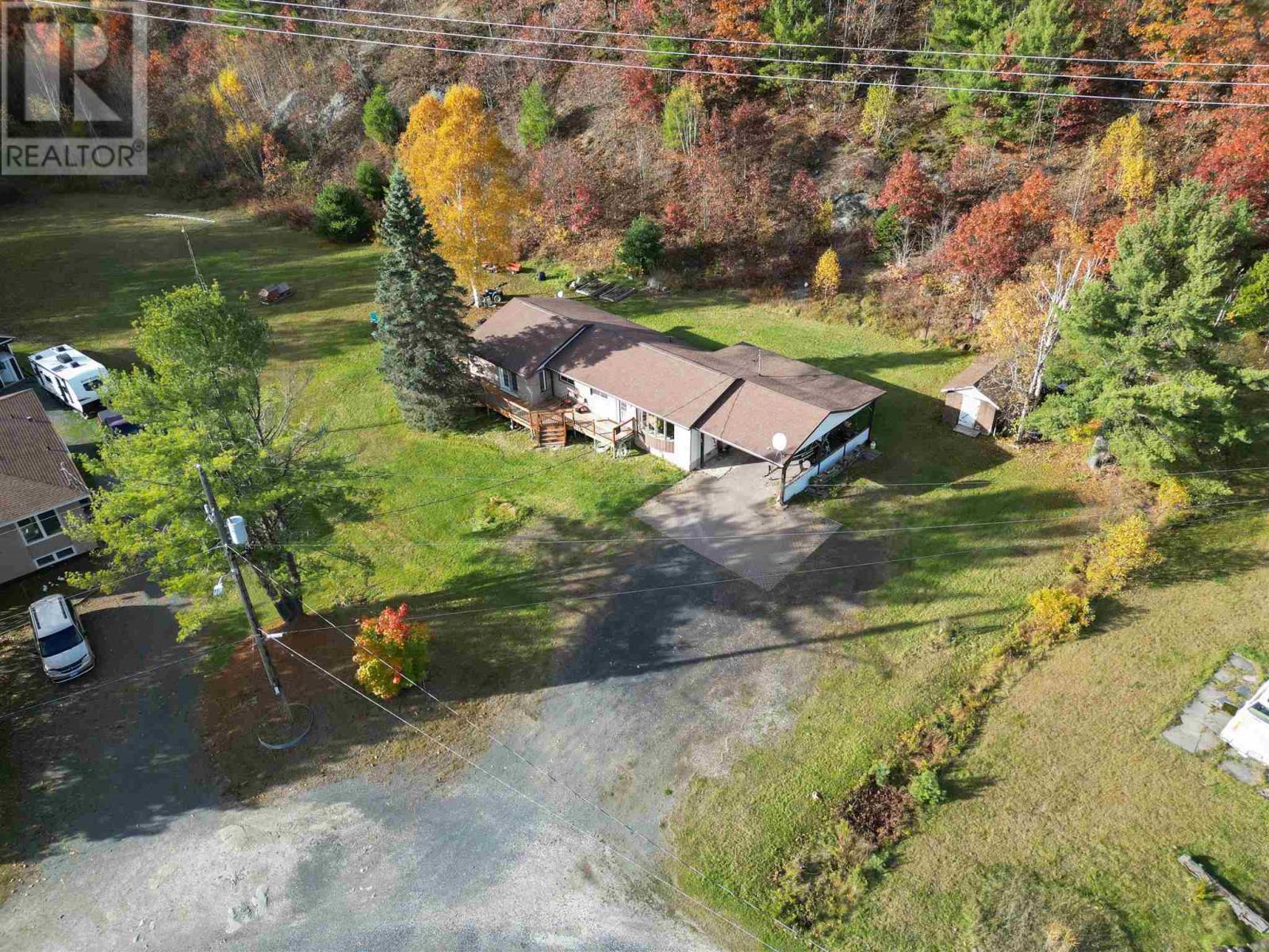 1039 Sheppards Ln, Spragge, ON - Outdoor