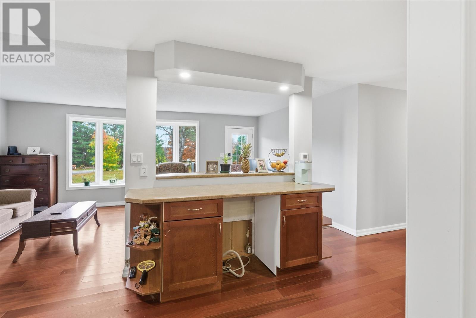 1039 Sheppards Ln, Spragge, ON - Indoor