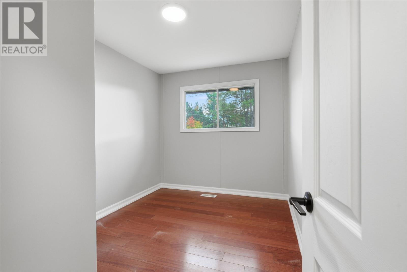 1039 Sheppards Ln, Spragge, ON - Indoor Photo Showing Other Room