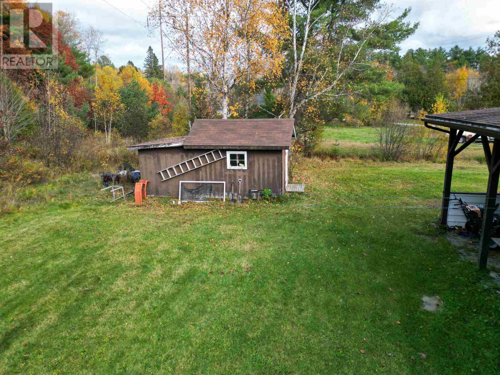 1039 Sheppards Ln, Spragge, ON - Outdoor