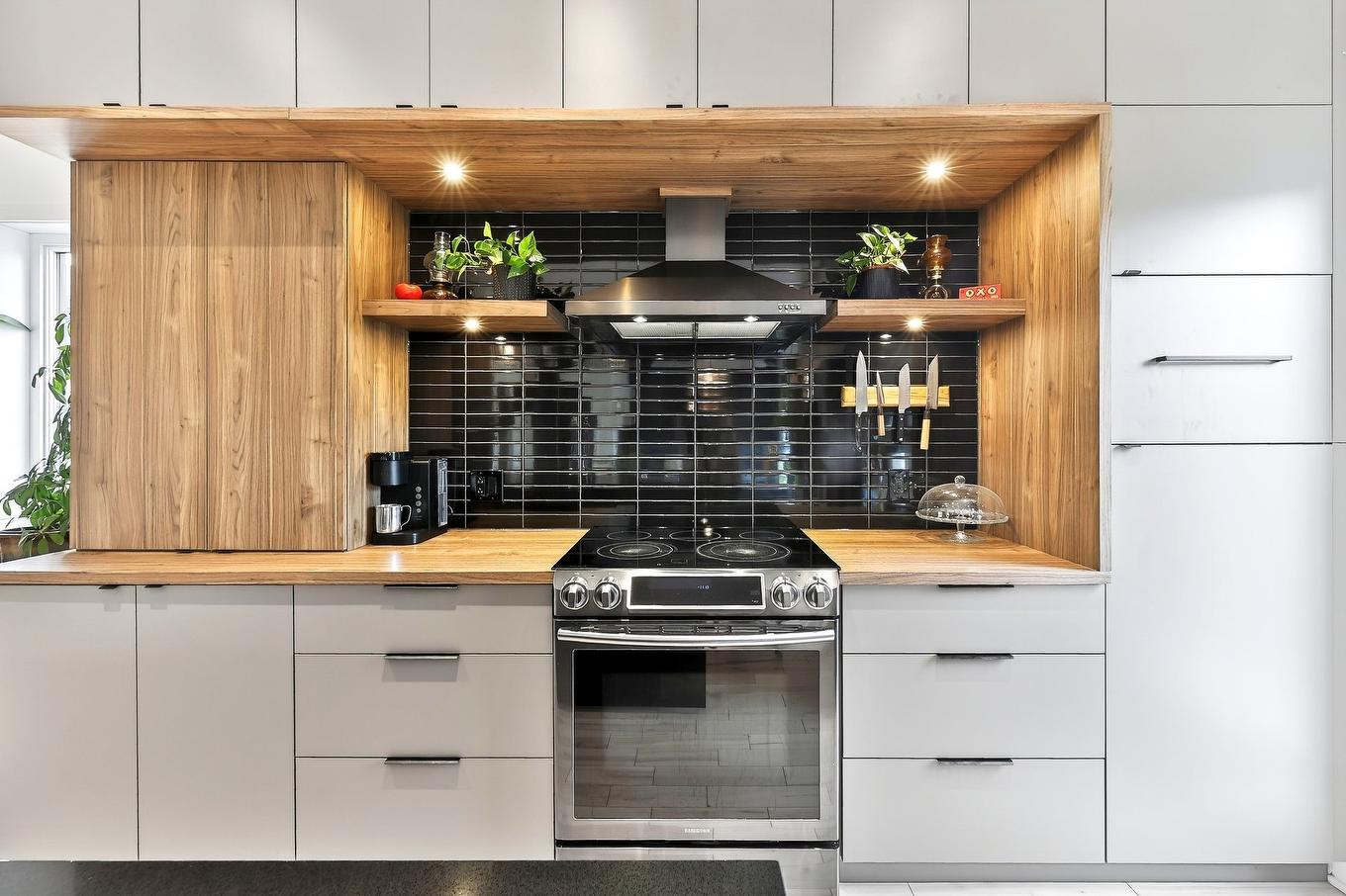 Cuisine - 131 Av. Du Littoral, Saint-Paul, QC - Indoor Photo Showing Kitchen