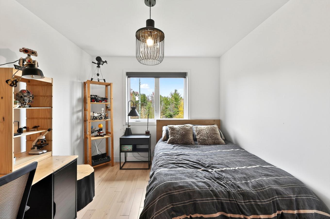 Chambre à coucher - 131 Av. Du Littoral, Saint-Paul, QC - Indoor Photo Showing Bedroom