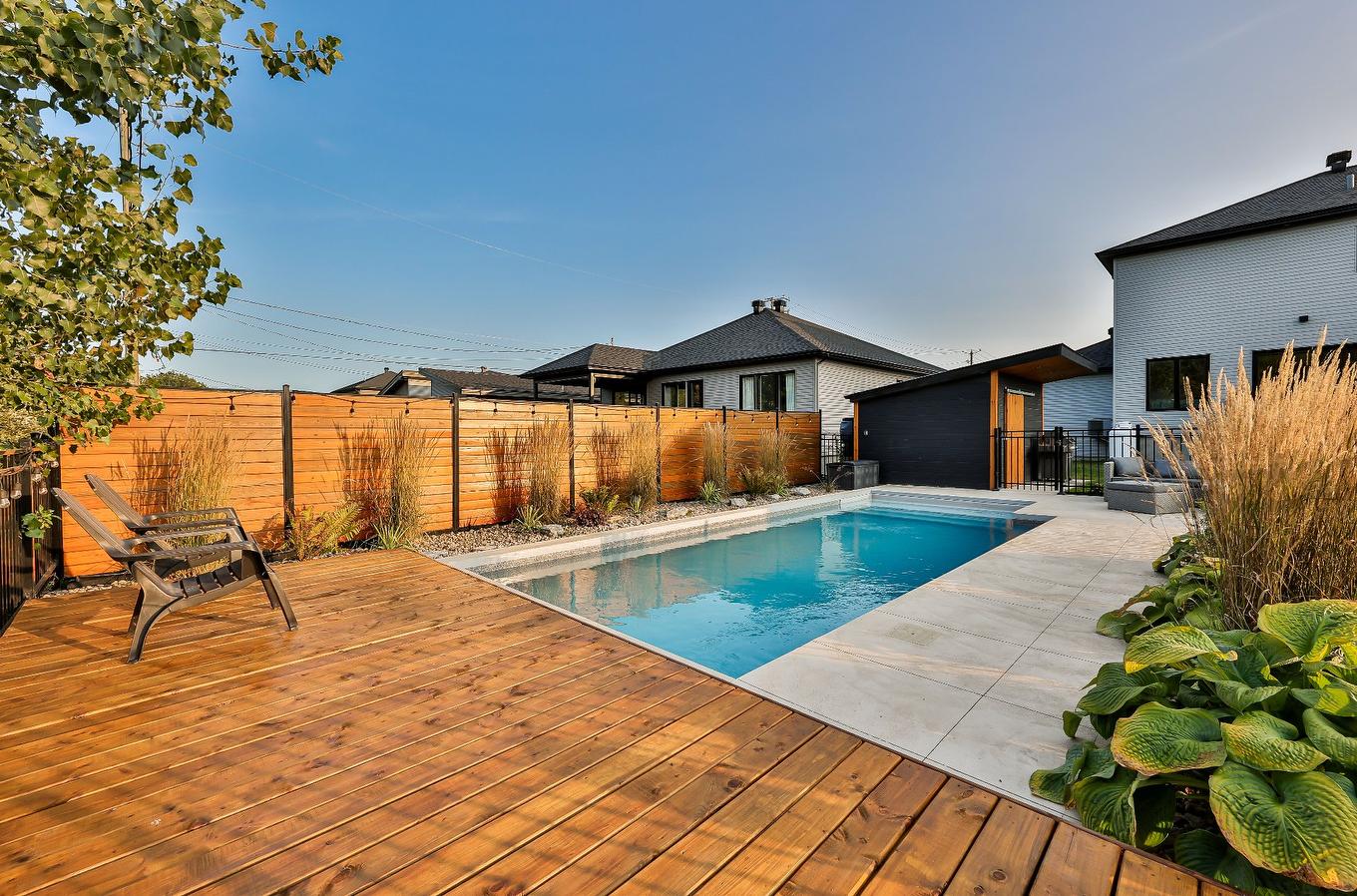 Cour - 131 Av. Du Littoral, Saint-Paul, QC - Outdoor With In Ground Pool