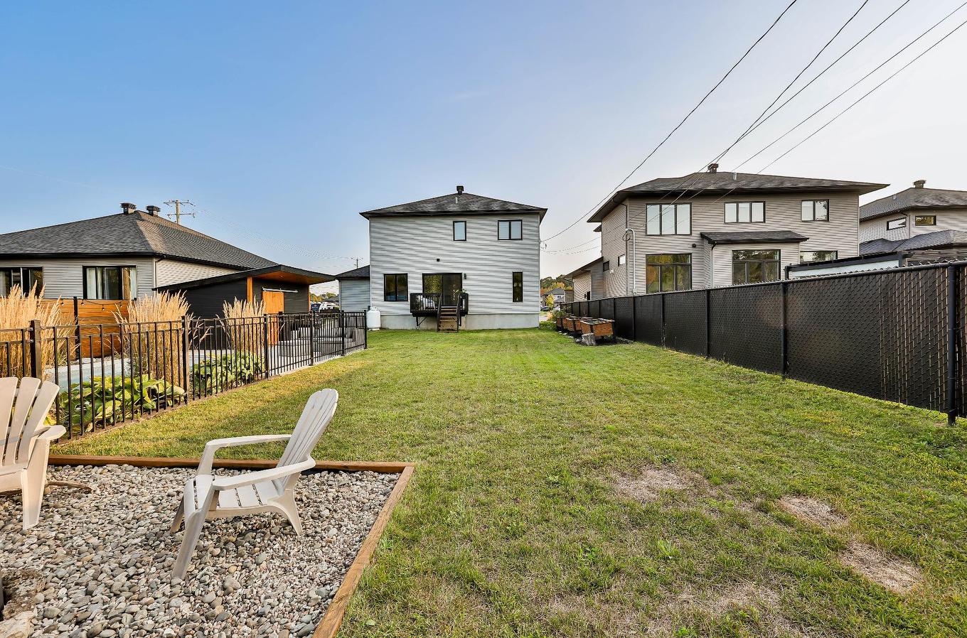 Cour - 131 Av. Du Littoral, Saint-Paul, QC - Outdoor With Exterior