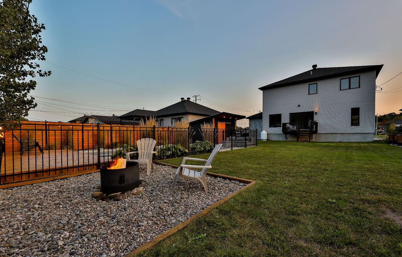 Cour - 131 Av. Du Littoral, Saint-Paul, QC - Outdoor