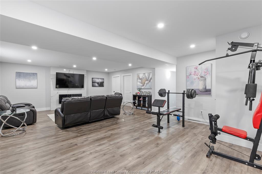 1067 Maple Avenue, Kingsville, ON