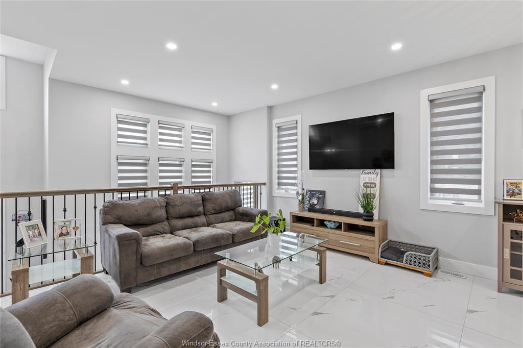 1067 Maple Avenue, Kingsville, ON