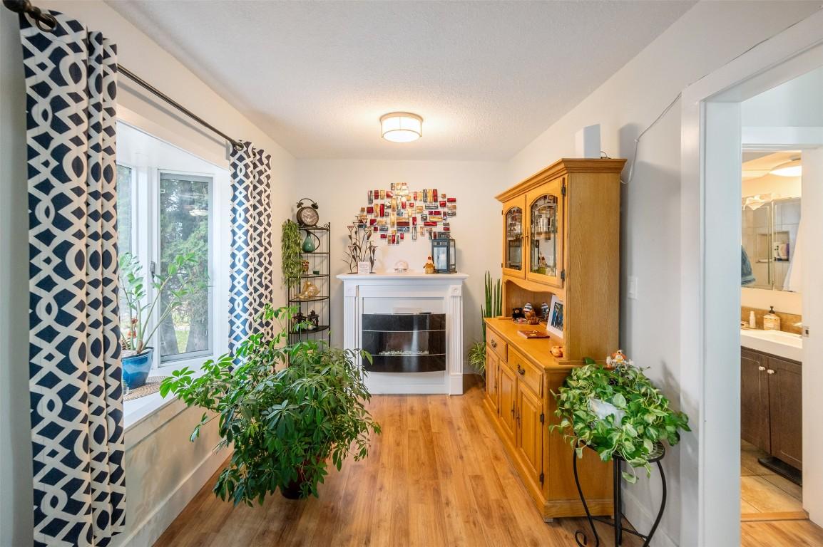 598 Van Horne Street, Penticton, BC - Indoor Photo Showing Other Room With Fireplace