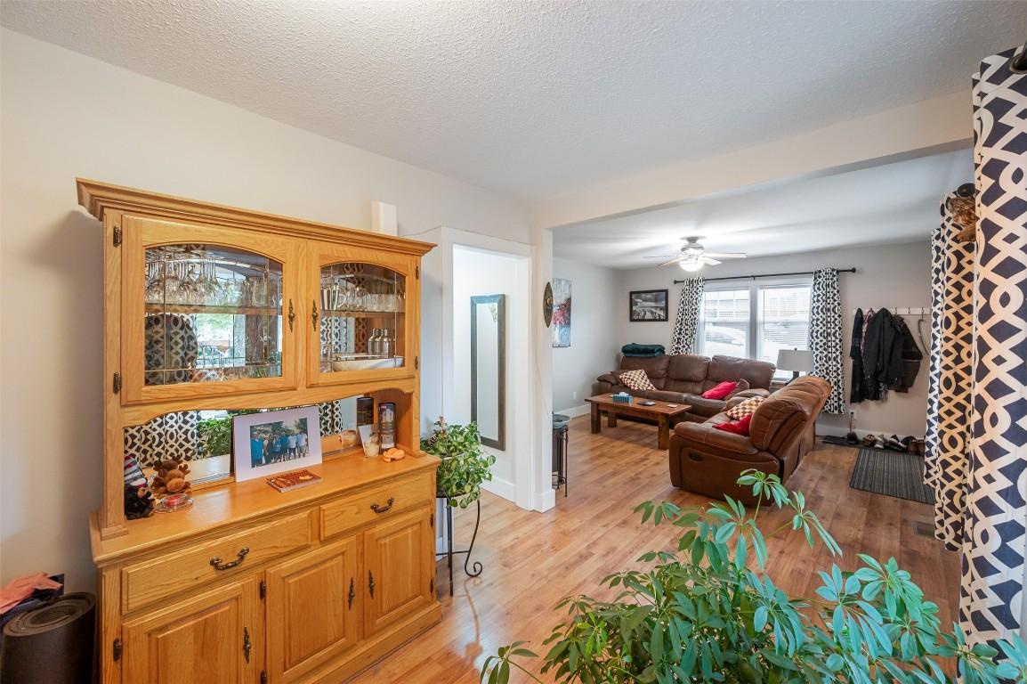 598 Van Horne Street, Penticton, BC - Indoor Photo Showing Other Room