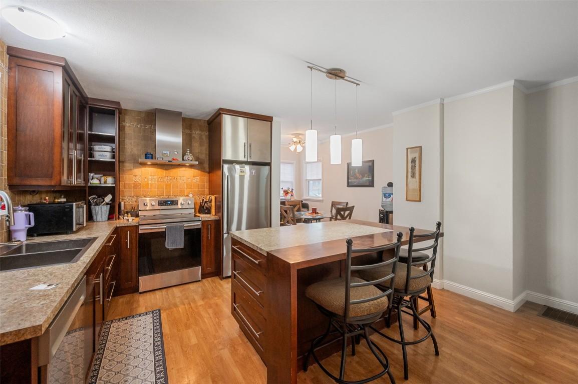 598 Van Horne Street, Penticton, BC - Indoor Photo Showing Kitchen With Double Sink