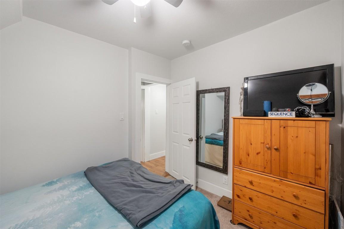 598 Van Horne Street, Penticton, BC - Indoor Photo Showing Bedroom