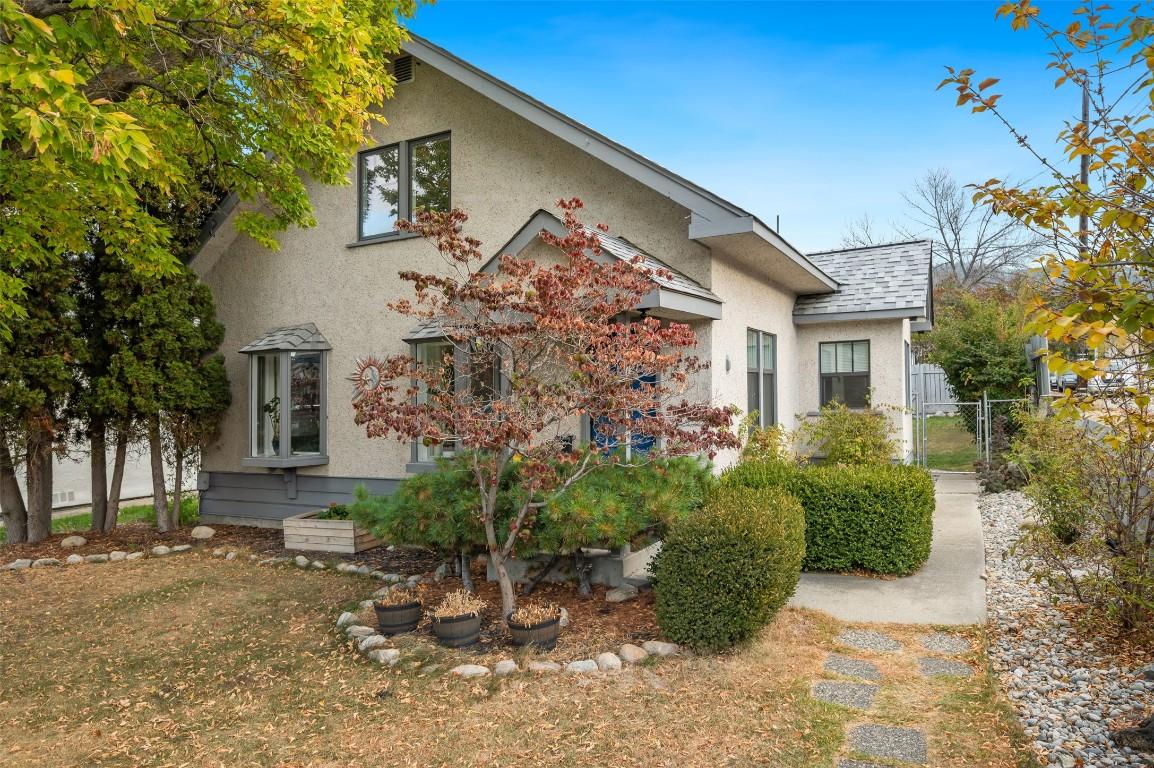 598 Van Horne Street, Penticton, BC - Outdoor